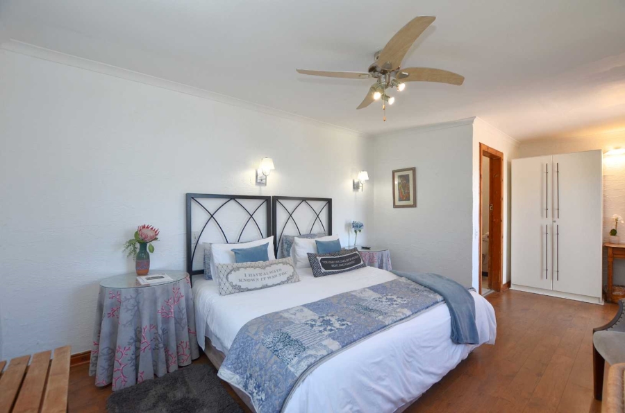 7 Bedroom Property for Sale in Westcliff Western Cape